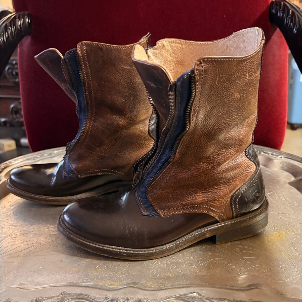 John Fluevog 3 tone zip front boots Mens 7 women’s 8.5